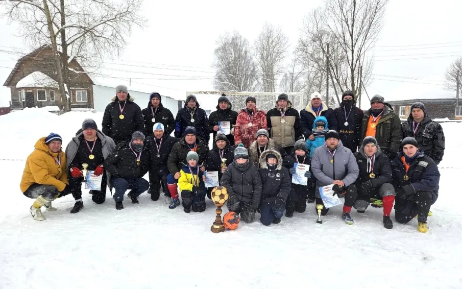 Состоялся традиционный турнир по мини-футболу на снегу памяти Петра Ивановича Астафьева